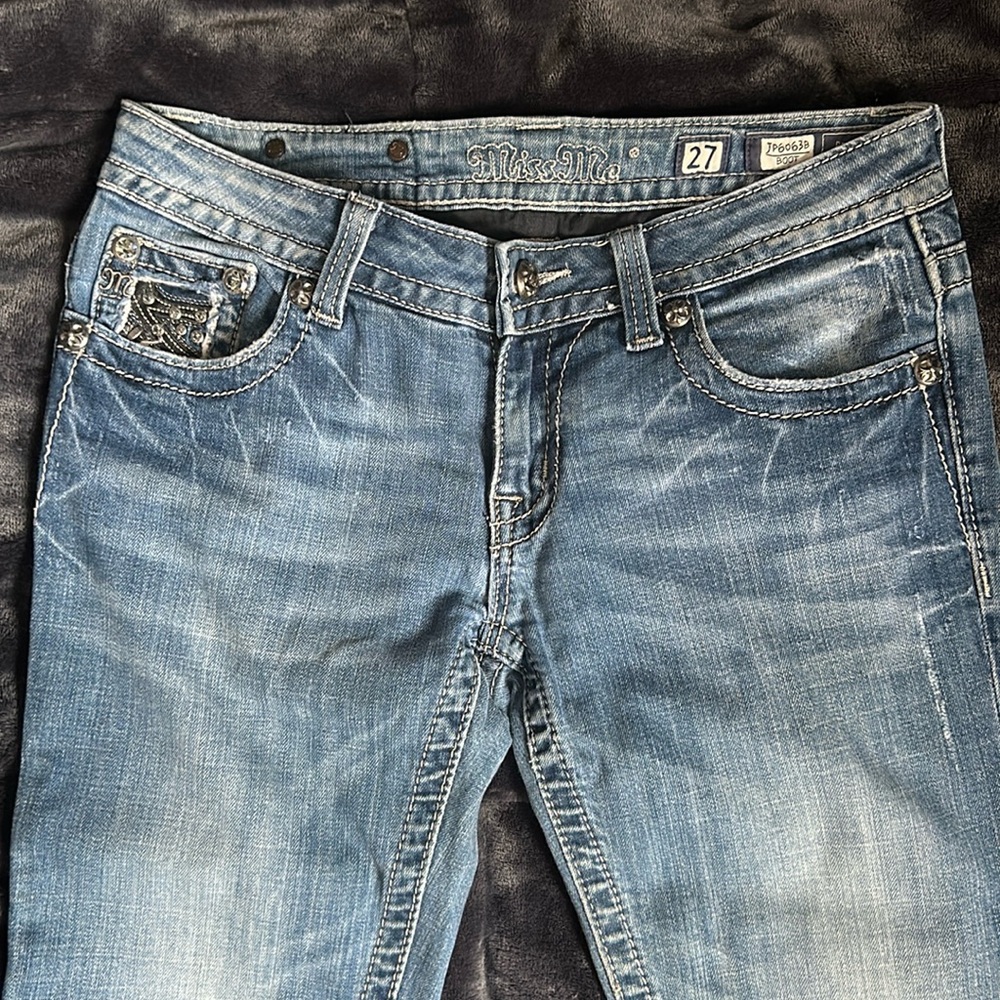 Miss Me Bootcut size 27 jeans